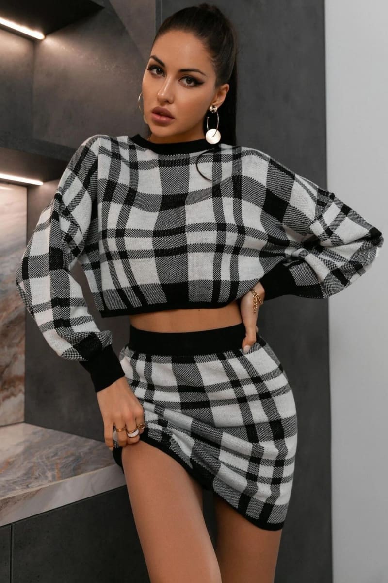 Vuse Alto All In One Black And White Plaid Two Piece Sweater Dress IRHAZ Vuse Alto All In One Black And White Plaid Two Piece Sweater Dress IRHAZ