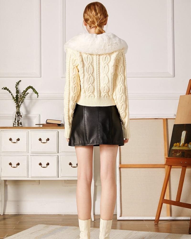 Womens White Cropped Chunky Knit Cardigan Cardigan
